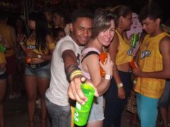 Oktober 10 Anos